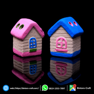 Souvenir rumah tempat pensil